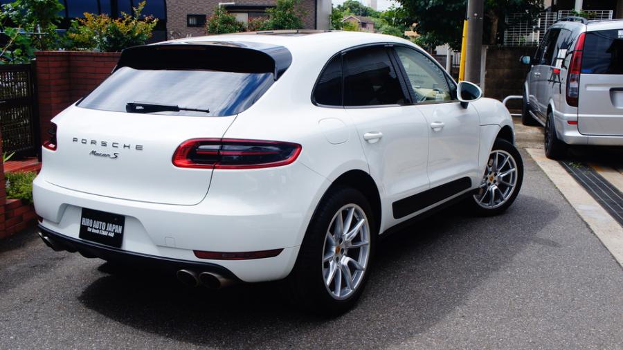 キャリパー塗装施工事例：ポルシェマカン　キャリパー塗装　COLOR:#001 Italian losso solid IMG28_1836_hJY2yC_sub6.jpg