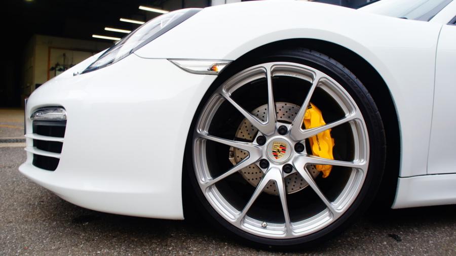 キャリパー塗装施工事例：ポルシェボクスター　キャリパー塗装　COLOR:#002 giallo modena IMG28_1892_WVD34I_sub10.jpg