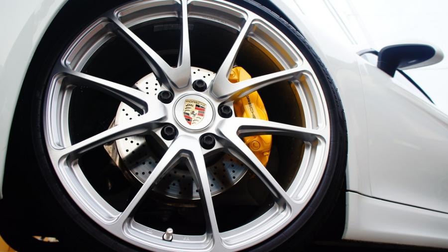 キャリパー塗装施工事例：ポルシェボクスター　キャリパー塗装　COLOR:#002 giallo modena IMG28_1892_WVD34I_sub11.jpg