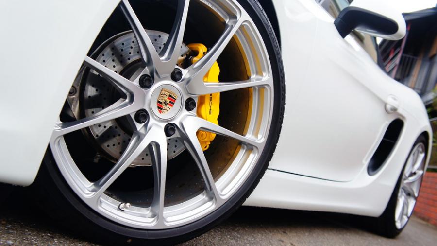 キャリパー塗装施工事例：ポルシェボクスター　キャリパー塗装　COLOR:#002 giallo modena IMG28_1892_WVD34I_sub4.jpg