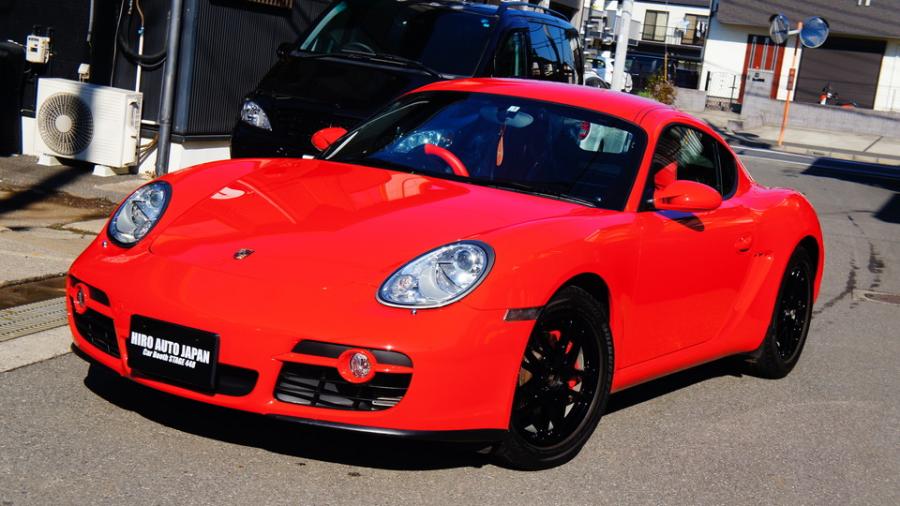 ポルシェケイマン　キャリパー塗装COLOR:#1112 Racing red　ホイール塗装：グロスブラック