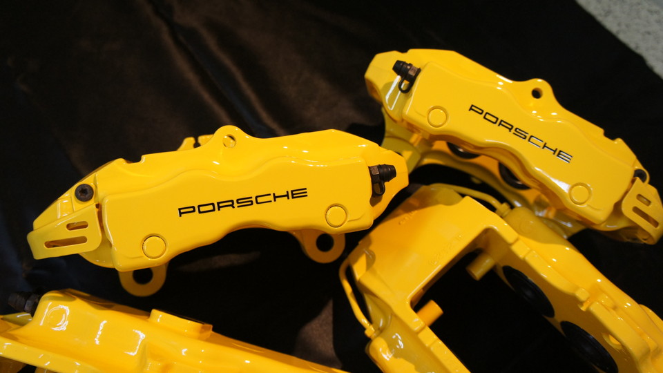 キャリパー塗装施工事例：ポルシェ純正ブレンボキャリパー　塗装色：#002 giallo modena IMG28_620_INNSCw_sub1.jpg