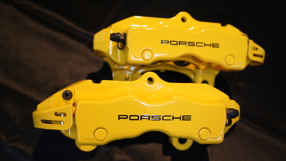 キャリパー塗装施工事例：ポルシェ純正ブレンボキャリパー　塗装色：#002 giallo modena IMG28_620_INNSCw_sub2.jpg
