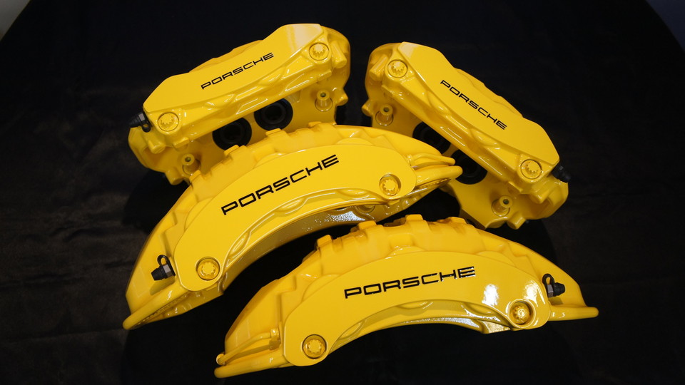 キャリパー塗装施工事例：ポルシェカイエン純正キャリパー塗装　カラー：#002 giallo modena IMG28_740_GXueZj_sub1.jpg