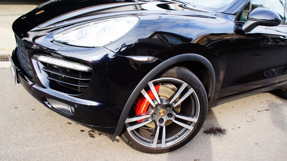 キャリパー塗装施工事例：ポルシェ・カイエン　キャリパー塗装　COLOR：#001 Italian losso solid IMG28_921_HBcfxi_sub4.jpg