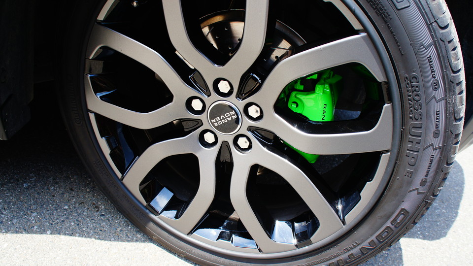 キャリパー塗装施工事例：レンジローバーイヴォーク純正キャリパー塗装　ＣＯＬＯＲ：＃1113monster green＆ローター加工Ｔｙｐｅ：Ｃ6Ｓ8Ｄ　Ｄ－ＤＡＳＨダストダウンパット前後装着 IMG29_1005_zna1aU_sub6.jpg