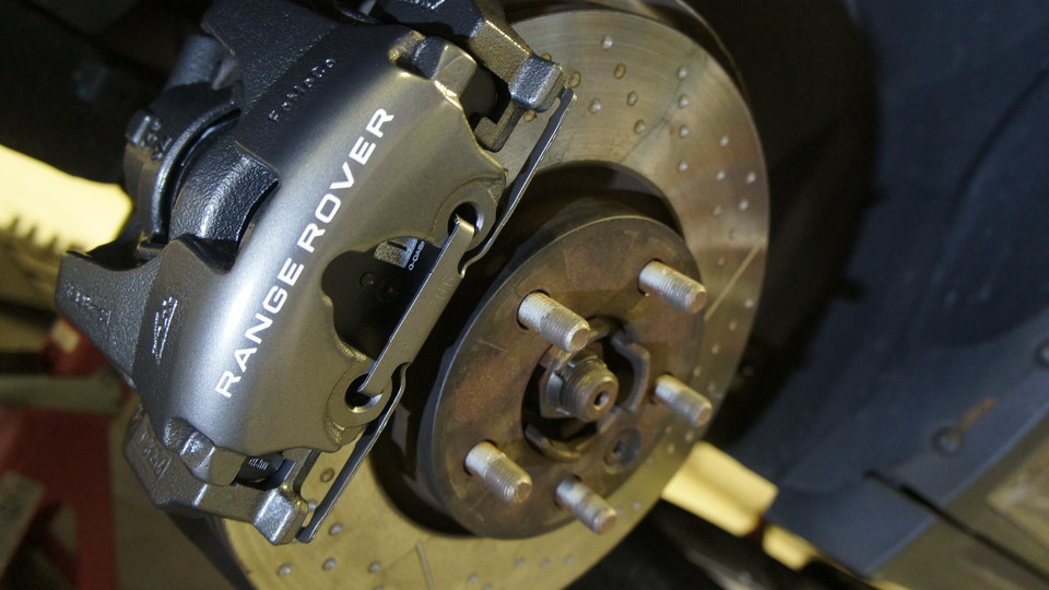 イヴォーク純正キャリパー塗装　COLOR：半艶グレー　ローター加工Type:AMG　D-DASHダストダウンブレーキパット前後装着