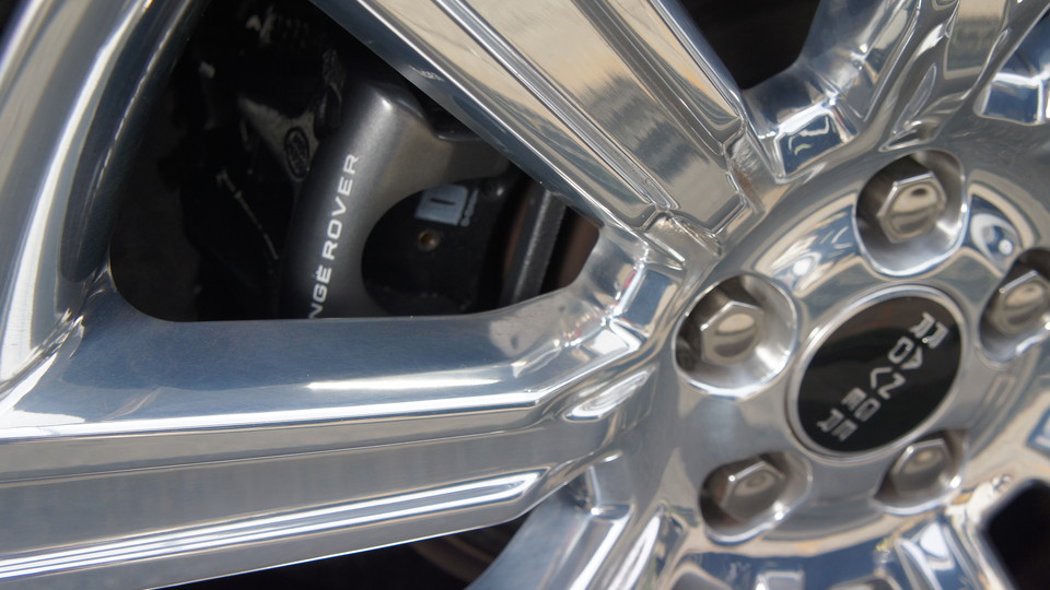 キャリパー塗装施工事例：イヴォーク純正キャリパー塗装　COLOR：半艶グレー　ローター加工Type:AMG　D-DASHダストダウンブレーキパット前後装着 IMG29_1132_KrLqhT_sub5.jpg