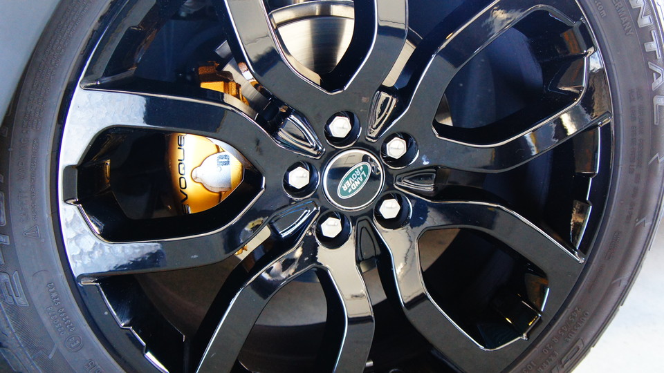 キャリパー塗装施工事例：レンジローバーイヴォーク純正キャリパー塗装　COLOR：#003 tokyo midnight gold＆D-DASHブレーキパット装着 IMG29_1211_UIImRo_sub3.jpg