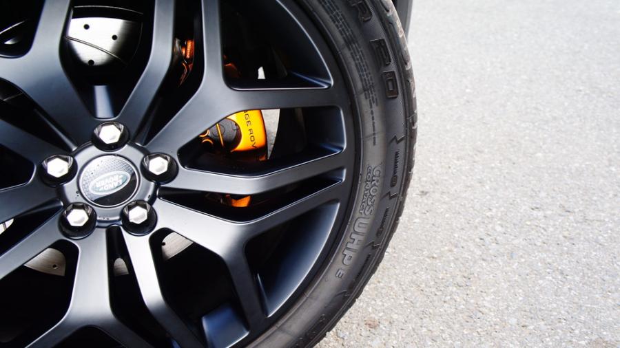 キャリパー塗装施工事例：イヴォーク　キャリパー塗装　COLOR：#030 Royal art pearl orange gold　ローター加工Type:C6S8D　D-DASHノンダストブレーキパット前後装着 IMG29_1393_Hma1eU_sub3.jpg