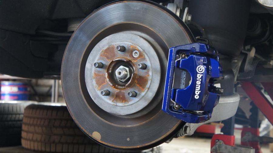 キャリパー塗装施工事例：レンジローバーオートバイオ　キャリパー塗装　COLOR:ダークブルー（調色） IMG29_1447_kA186c_sub2.jpg