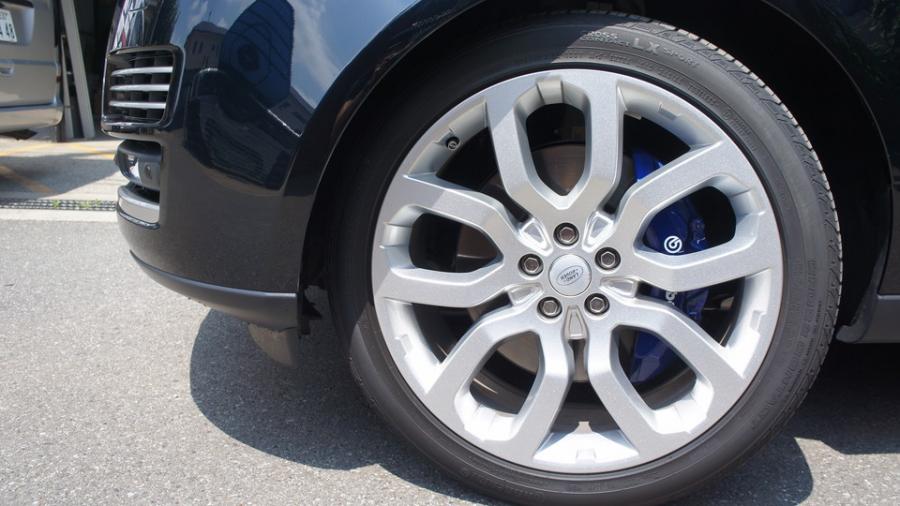 キャリパー塗装施工事例：レンジローバーオートバイオ　キャリパー塗装　COLOR:ダークブルー（調色） IMG29_1447_kA186c_sub4.jpg