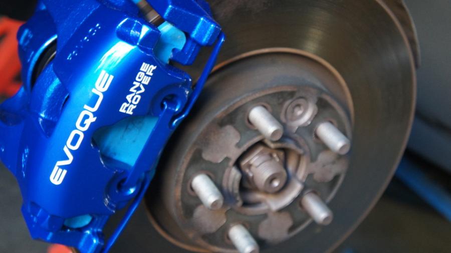 キャリパー塗装施工事例：レンジローバーイヴォーク　キャリパー塗装　COLOR：#1115 Deep marine blue IMG29_1457_k9YgkA_sub1.jpg