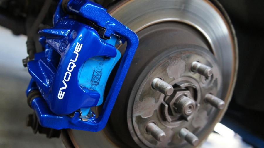 キャリパー塗装施工事例：レンジローバーイヴォーク　キャリパー塗装　COLOR：#1115 Deep marine blue IMG29_1457_k9YgkA_sub2.jpg