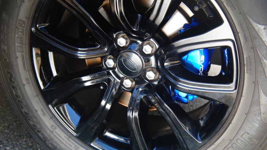 キャリパー塗装施工事例：レンジローバーイヴォーク　キャリパー塗装　COLOR：#1115 Deep marine blue IMG29_1457_k9YgkA_sub6.jpg