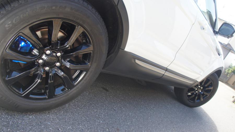 キャリパー塗装施工事例：レンジローバーイヴォーク　キャリパー塗装　COLOR：#1115 Deep marine blue IMG29_1457_k9YgkA_sub7.jpg