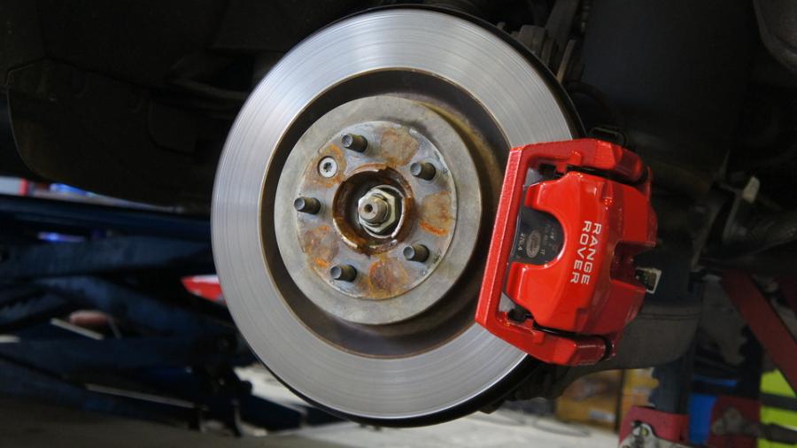 キャリパー塗装施工事例：ﾚﾝｼﾞﾛｰﾊﾞｰ　キャリパー塗装　COLOR:#001 Italian losso solid IMG29_1493_ux3LJW_sub1.jpg