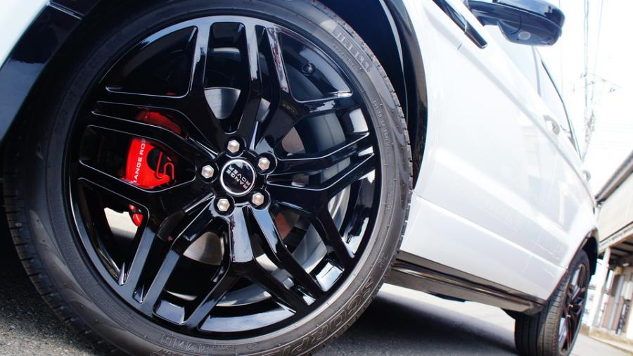 イヴォーク　キャリパー塗装　COLOR:#001 Italian losso solid