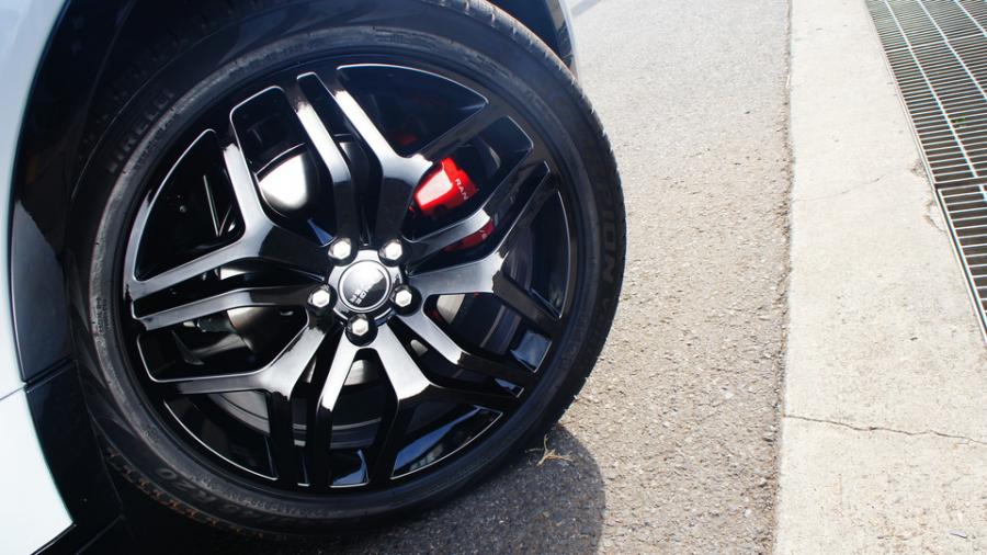 キャリパー塗装施工事例：イヴォーク　キャリパー塗装　COLOR:#001 Italian losso solid IMG29_1535_xX05NA_sub7.jpg