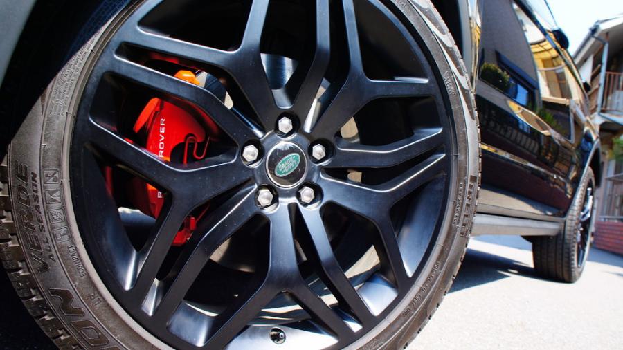 キャリパー塗装施工事例：イヴォーク　キャリパー塗装　COLOR:#001 Italian losso solid IMG29_1551_y8c9vA_sub9.jpg