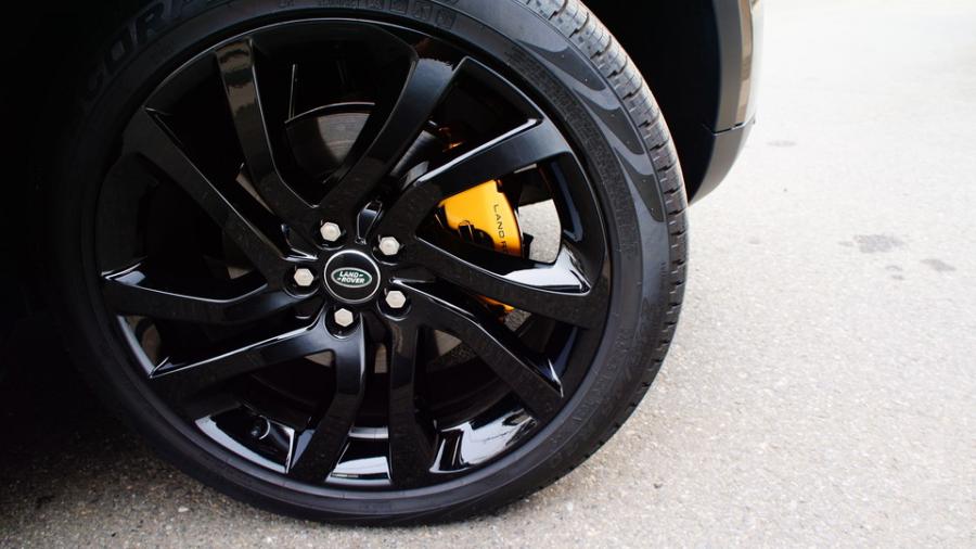 キャリパー塗装施工事例：ランドローバーディスカバリー　キャリパー塗装　COLOR:#003 Tokyo midnight gold IMG29_1566_XuGhTS_sub4.jpg