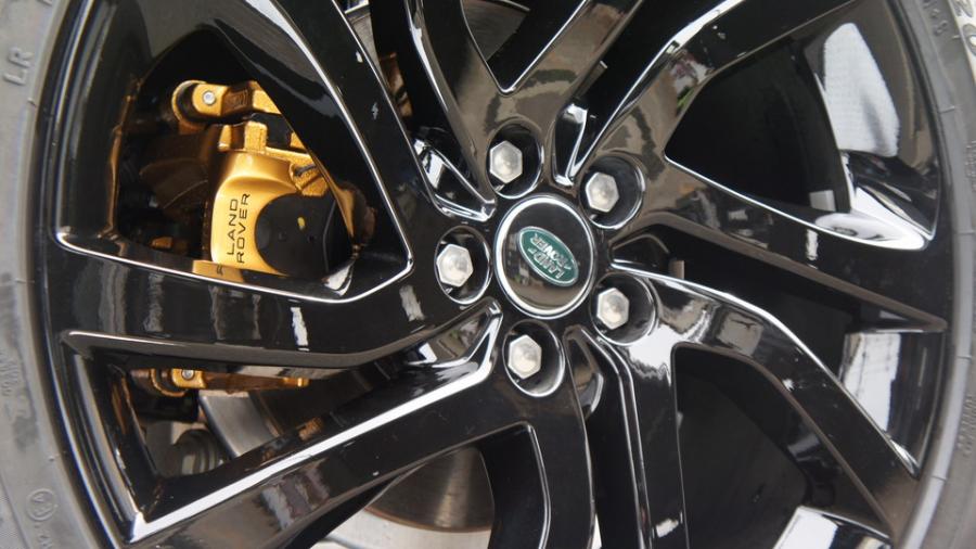 キャリパー塗装施工事例：ランドローバーディスカバリー　キャリパー塗装　COLOR:#003 Tokyo midnight gold IMG29_1566_XuGhTS_sub6.jpg