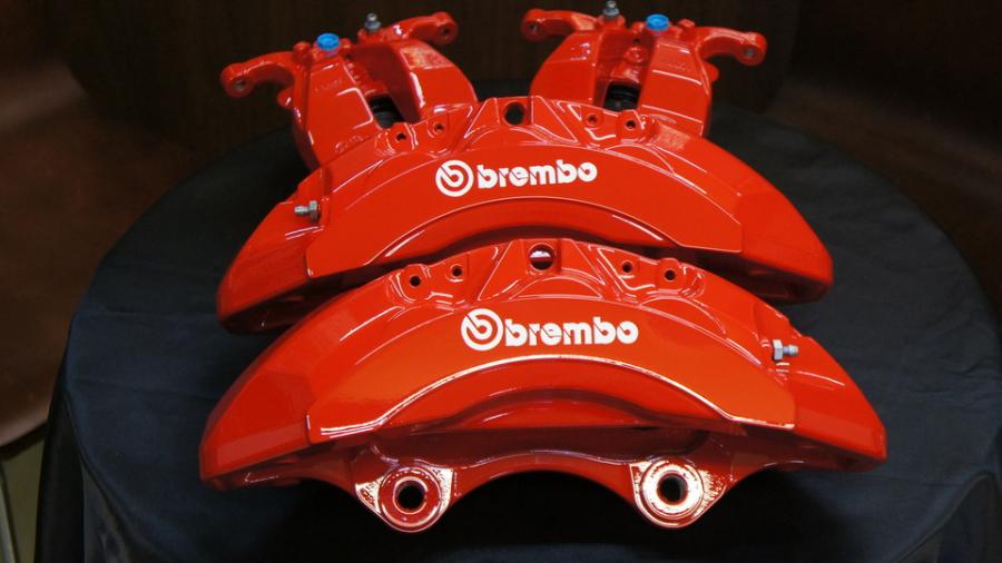 レンジローバースポーツ　キャリパー塗装　COLOR:#001 Italian losso solid