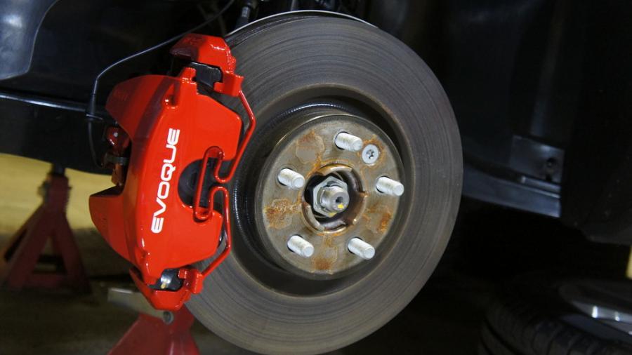 キャリパー塗装施工事例：イヴォーク　キャリパー塗装　COLOR:#001 Italian losso solid IMG29_1658_DDbRv4_sub1.jpg