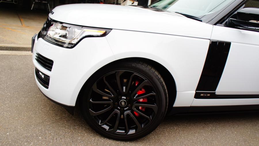 キャリパー塗装施工事例：レンジローバーオートバイオグラフィー　キャリパー塗装　COLOR:#001 Italian losso solid IMG29_1667_YpIl4h_sub5.jpg