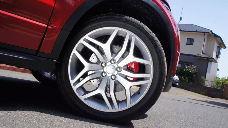 キャリパー塗装施工事例：レンジローバーイヴォークコンバー　キャリパー塗装、ローター塗装　COLOR:#010 premiun rouge candy red　ローター加工Type:C6S8D IMG29_1730_MbiECe_sub4.jpg