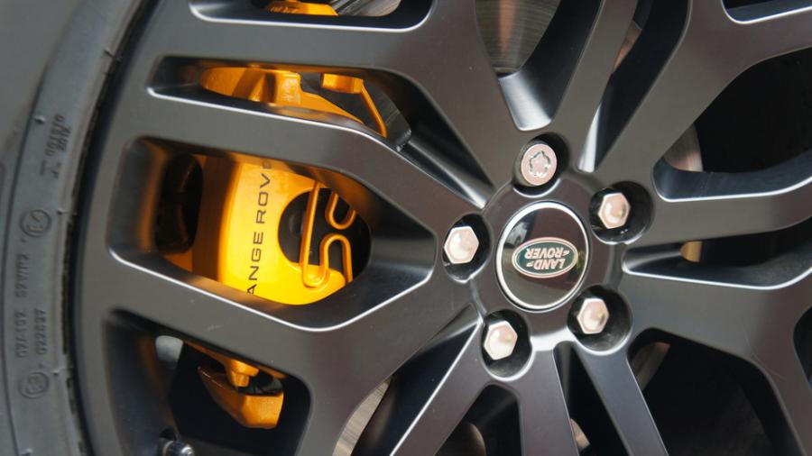 キャリパー塗装施工事例：レンジローバーイヴォーク　キャリパー塗装　COLOR:#021 california sunshinne yellow IMG29_1749_EX1oSH_sub5.jpg