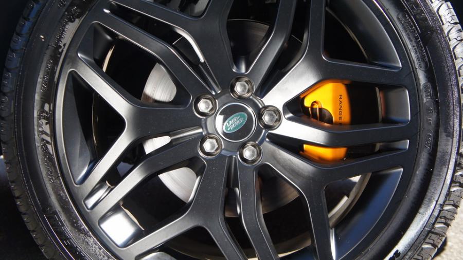 キャリパー塗装施工事例：レンジローバーイヴォーク　キャリパー塗装　COLOR:#030 Royal art pearl orange gold IMG29_1787_tDRP7m_sub4.jpg