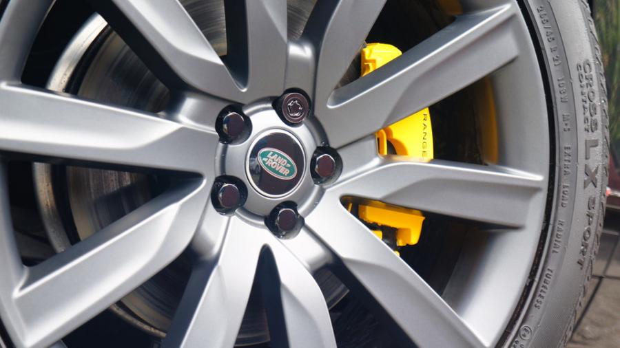 キャリパー塗装施工事例：レンジローバーヴェラール　キャリパー塗装　COLOR:#002 giallo modena IMG29_1855_PoRvNM_sub4.jpg