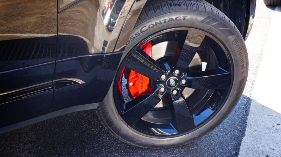 キャリパー塗装施工事例：ディフェンダー　キャリパー塗装＆ローター塗装COLOR:#001 Italian losso solid、#005 Deep coal black IMG29_2280_OyV8Dj_sub4.jpg