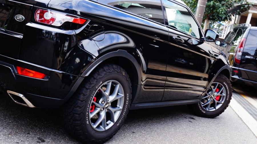 キャリパー塗装施工事例：イヴォーク　キャリパー塗装COLOR:#083 Fluorescence pink IMG29_2361_ymPUyw_sub9.jpg