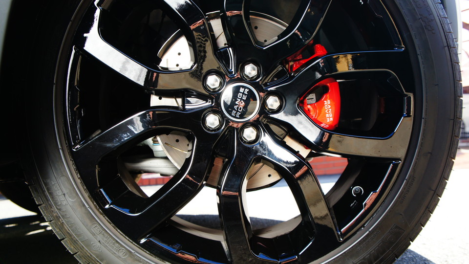 キャリパー塗装施工事例：レンジローバーイヴォーク純正キャリパー塗装　カラー：#001 Italian losso solid　ローター加工Type:C6S8D IMG29_624_F4llhk_sub4.jpg