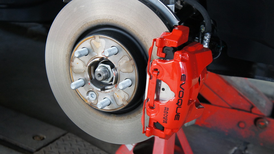 レンジローバーイヴォーク純正キャリパー塗装　カラー：	#011 royal flash candy red