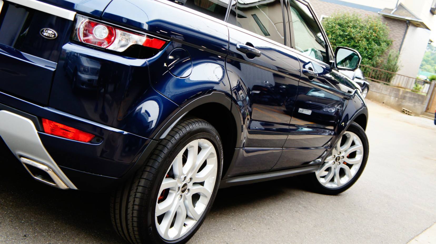 キャリパー塗装施工事例：RANGE ROVER EVOQUEキャリパー塗装＆LOGO★COLOR：#030 royal art pearl orange gold IMG29_827_CXBQcQ_sub5.jpg