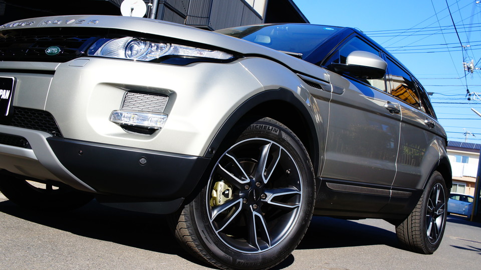 キャリパー塗装施工事例：レンジイヴォーク純正キャリパー塗装　COLOR:#008 flash champagne gold＆D-DASHブレーキパット装着 IMG29_931_HL8EYP_sub4.jpg