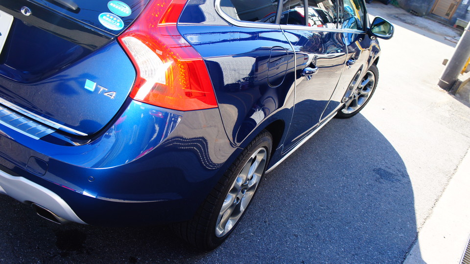 キャリパー塗装施工事例：ボルボV60T4純正キャリパー塗装　COLOR：#006 diamond dust silver IMG30_1217_Rp4cJE_sub7.jpg