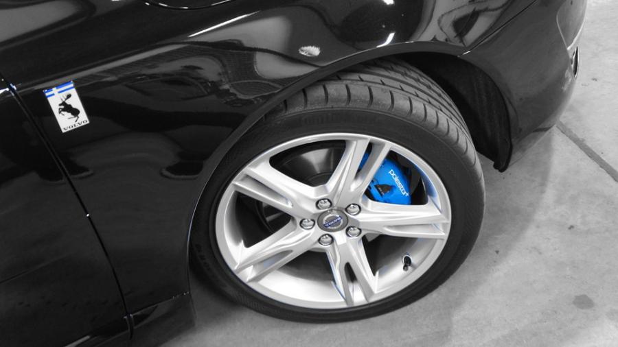 キャリパー塗装施工事例：ボルボV70　キャリパー塗装　COLOR：レーベルブルー IMG30_1390_saf0Jo_sub7.jpg