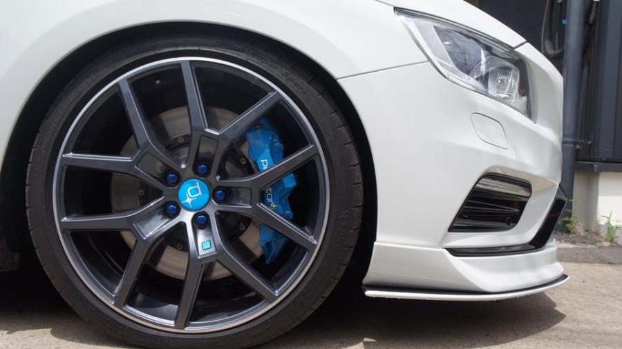 キャリパー塗装施工事例：ボルボV60ポールスター　キャリパー塗装　COLOR:レーベルブルー＆イエロー系 IMG30_1415_S9SCyp_sub9.jpg