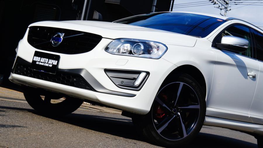 ボルボV60T5　キャリパー塗装　COLOR:#001 Italian losso solid