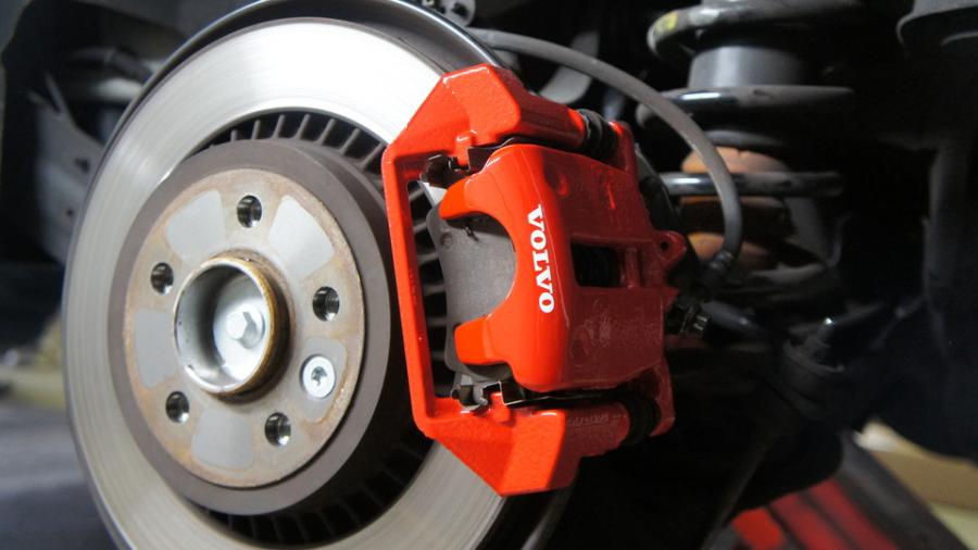 キャリパー塗装施工事例：ボルボV60T5　キャリパー塗装　COLOR:#001 Italian losso solid IMG30_1666_3ExVWP_sub2.jpg