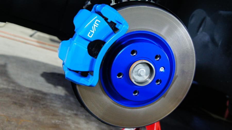 キャリパー塗装施工事例：ボルボXC40　キャリパー塗装COLOR:レーベルブルー　ローター塗装：#061 royal sky blue IMG30_1865_v6qV8w_sub1.jpg