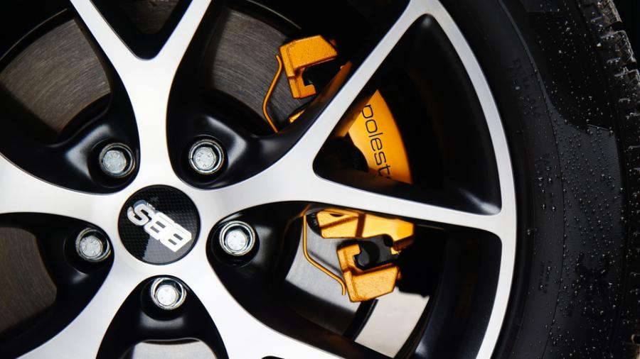 キャリパー塗装施工事例：ボルボV90　キャリパー塗装COLOR:#003 Tokyo midnight gold IMG30_1917_sYb2O9_sub4.jpg