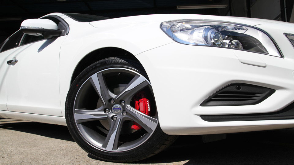 キャリパー塗装施工事例：ボルボS60T6純正キャリパー塗装　カラー：#1102CHARM GROSS CANDY RED IMG30_699_7M90Qj_sub5.jpg