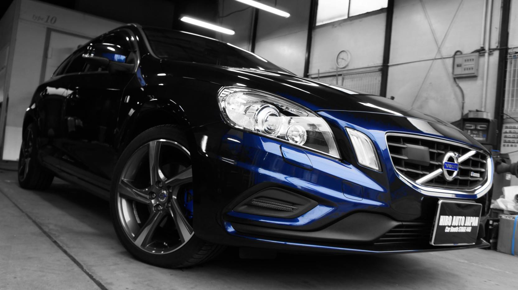 VOLVO V60 T4キャリパー塗装COLOR：#061 royal sky blue