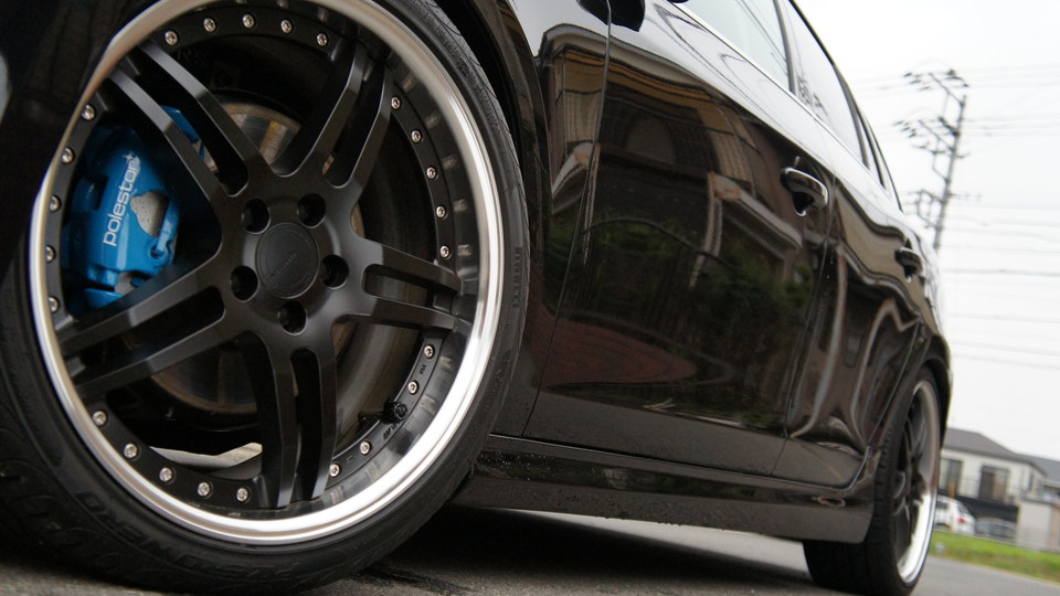 キャリパー塗装施工事例：ボルボV60T4キャリパー塗装 COLOR:レーベルブルー IMG30_910_wv0Ux8_sub3.jpg