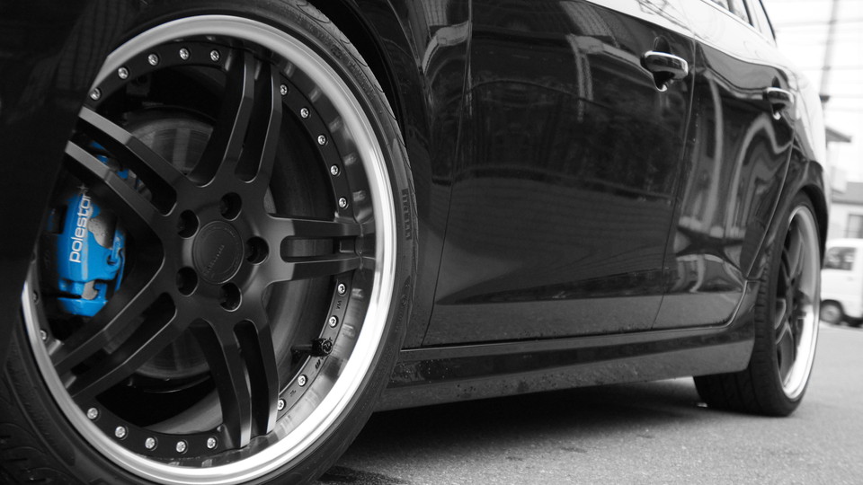 キャリパー塗装施工事例：ボルボV60T4キャリパー塗装 COLOR:レーベルブルー IMG30_910_wv0Ux8_sub6.jpg